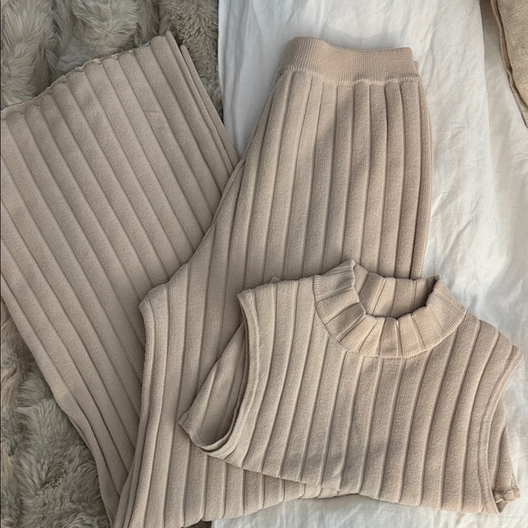 Shop Neighbor Pants - Sleeveless Ribbed Knit Two Piece medium/large set